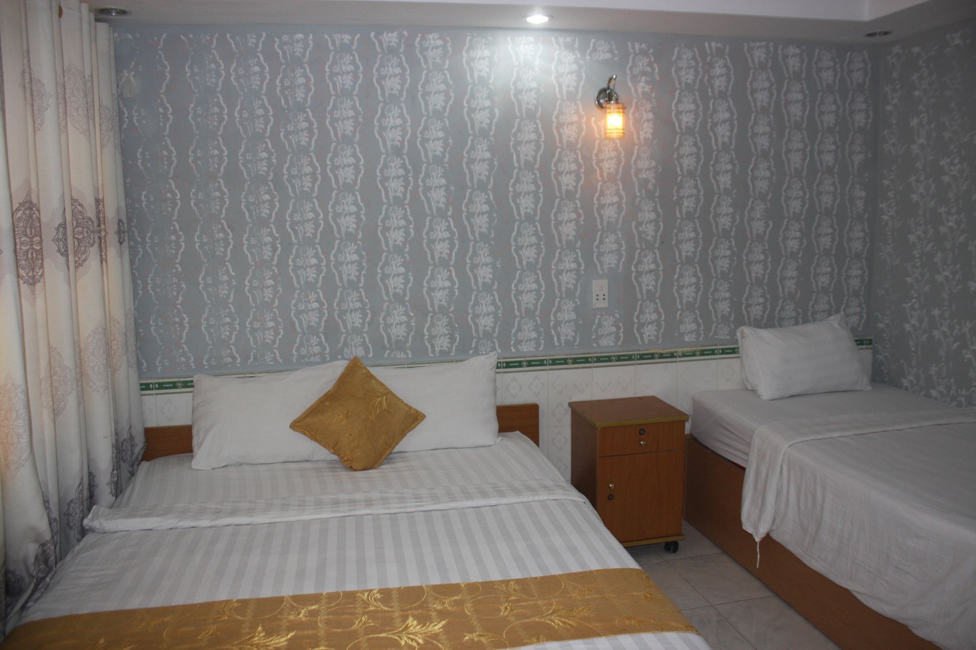 Koniko Hotel Хошимин Экстерьер фото