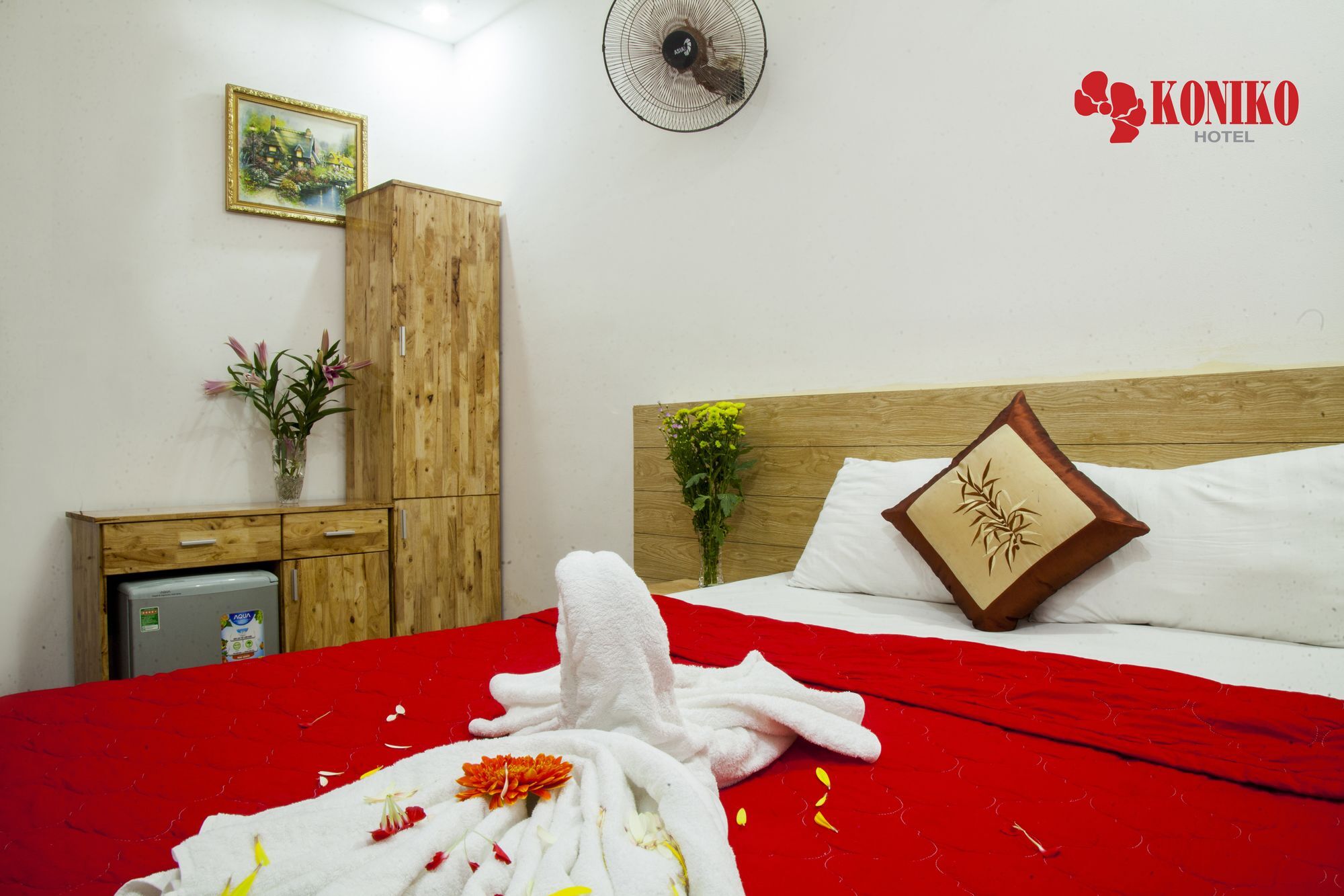 Koniko Hotel Хошимин Экстерьер фото