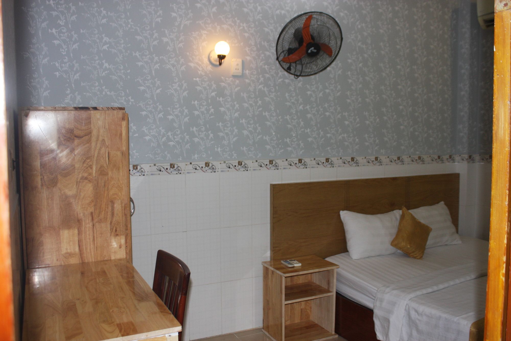 Koniko Hotel Хошимин Экстерьер фото