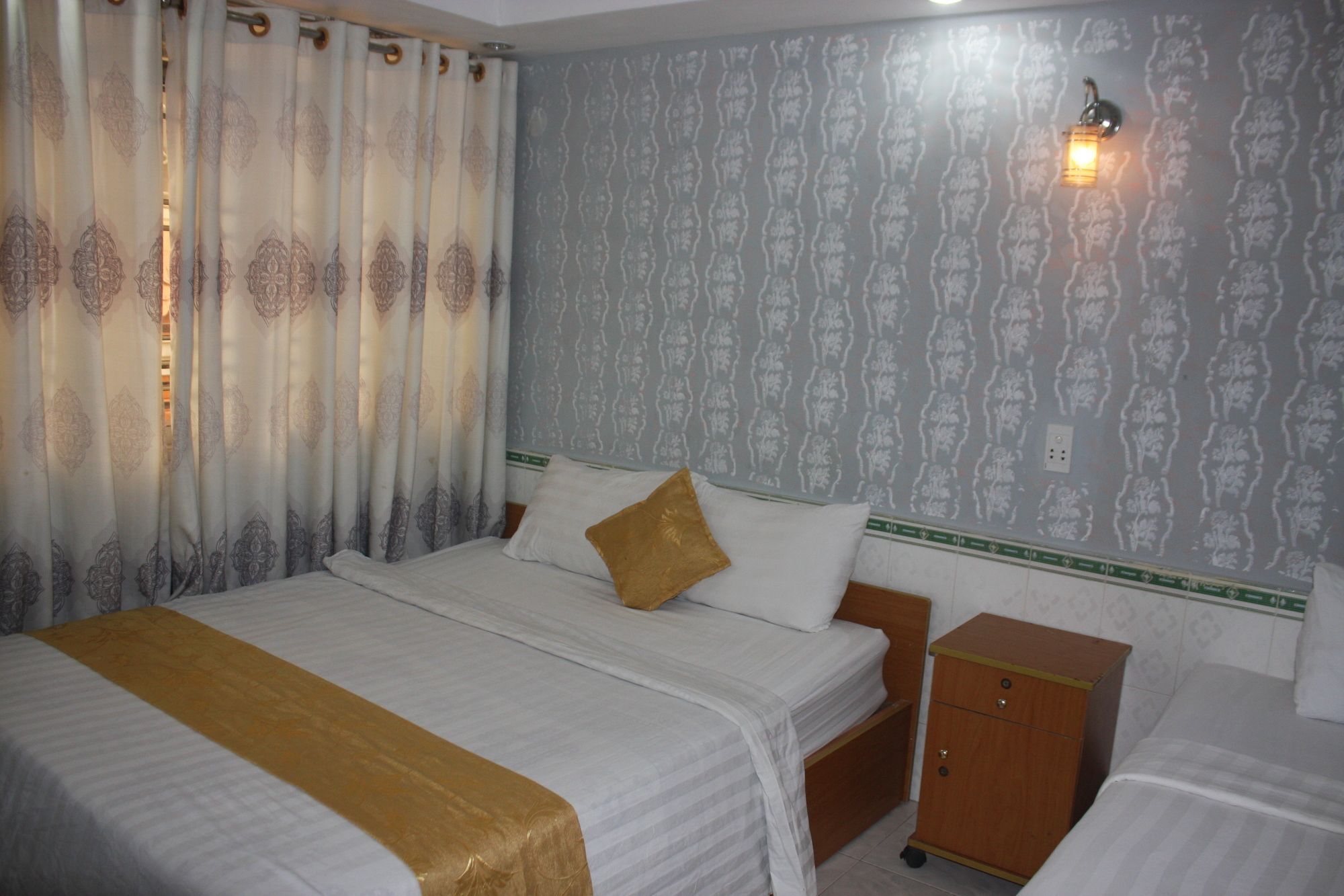 Koniko Hotel Хошимин Экстерьер фото