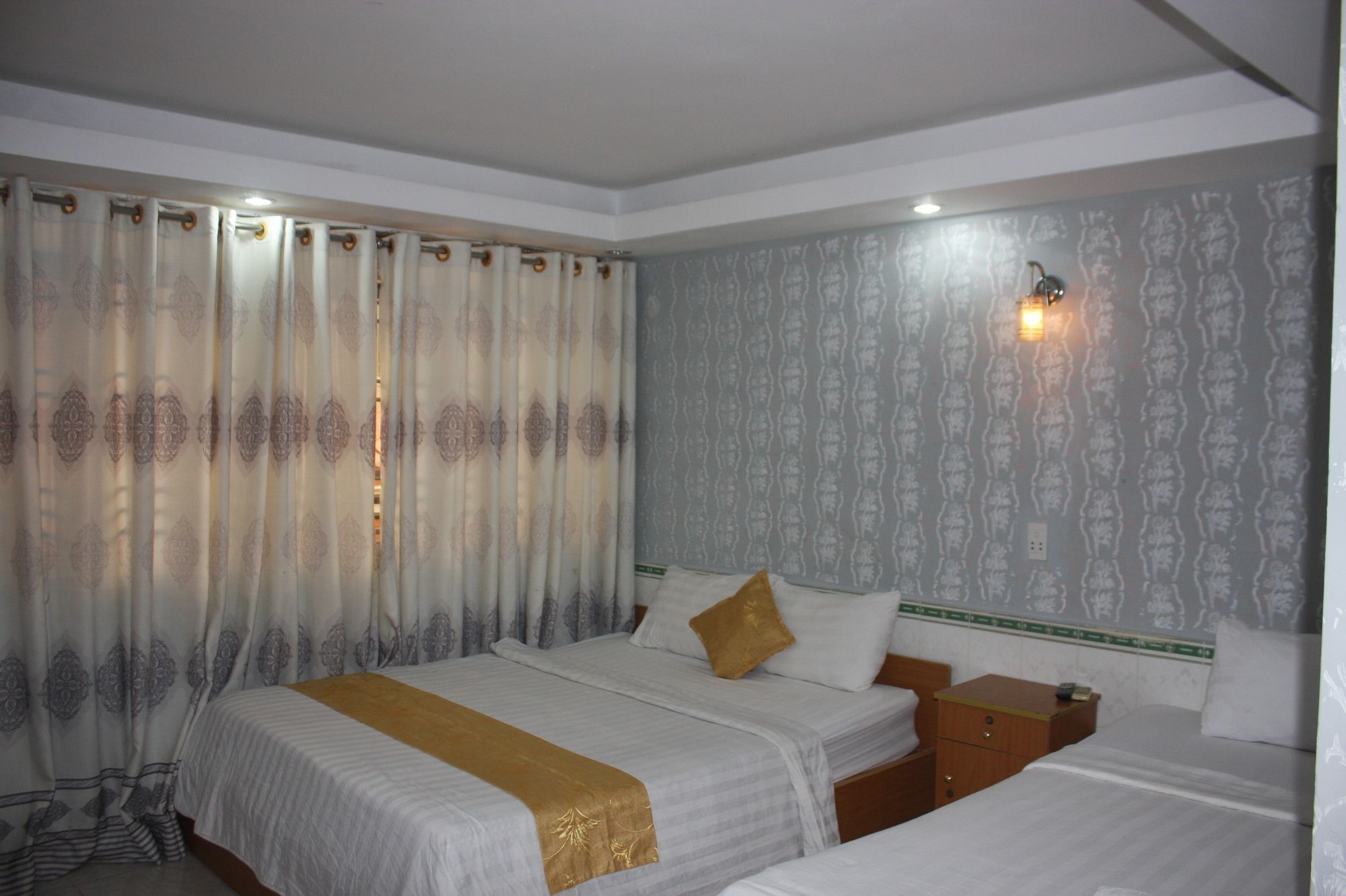 Koniko Hotel Хошимин Экстерьер фото